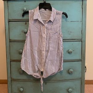 The Limited woman’s top.